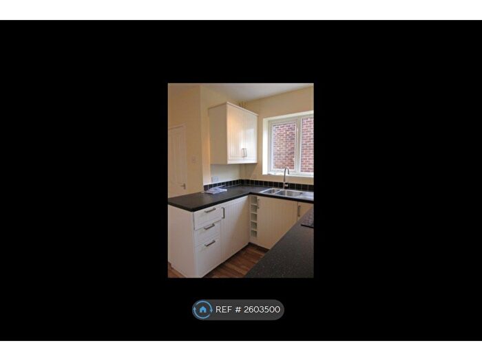 2 Bedroom Semi-Detached House To Rent In West Avenue, Stoke On Trent, ST4