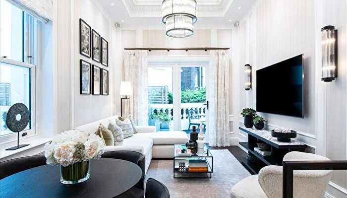 2 Bedroom Flat To Rent In Prince Of Wales Terrace, Kensington, W8