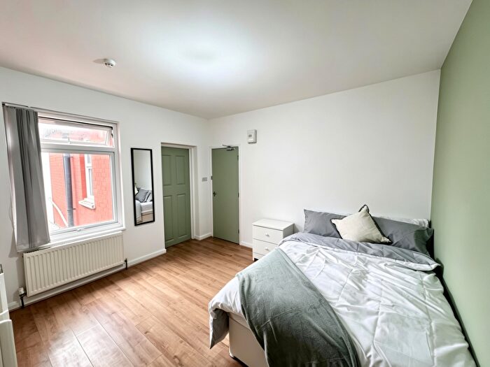 1 Bedroom Studio To Rent In Ashburnham Road, Luton, Bedfordshire, LU1