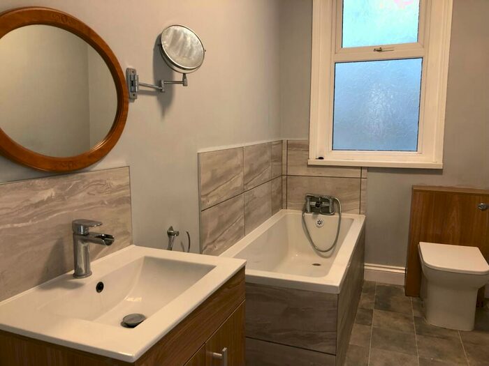 1 Bedroom Apartment To Rent In Royal Court Apartments, London Road, PO2