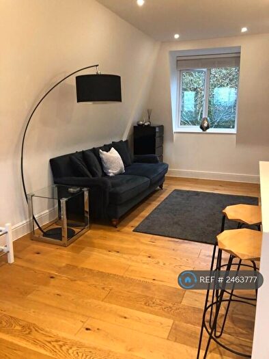 1 Bedroom Flat To Rent In Universal House, Iver, SL0