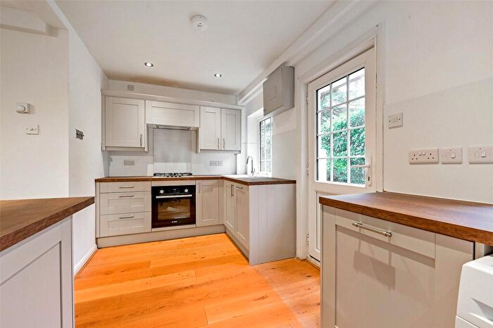 3 Bedroom Detached House To Rent In Chapman Lane, Bourne End, Buckinghamshire, SL8