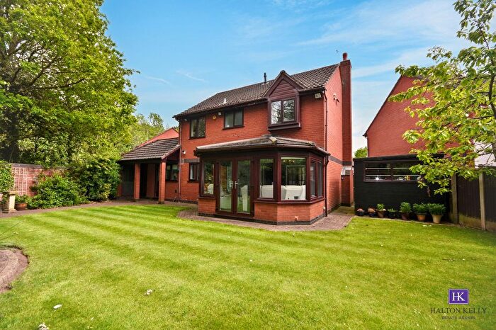 4 Bedroom Detached House For Sale In Ridgebourne Close, Callands, WA5