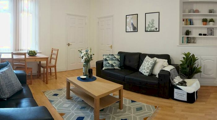 3 Bedroom Apartment To Rent In Newington Road, NE6
