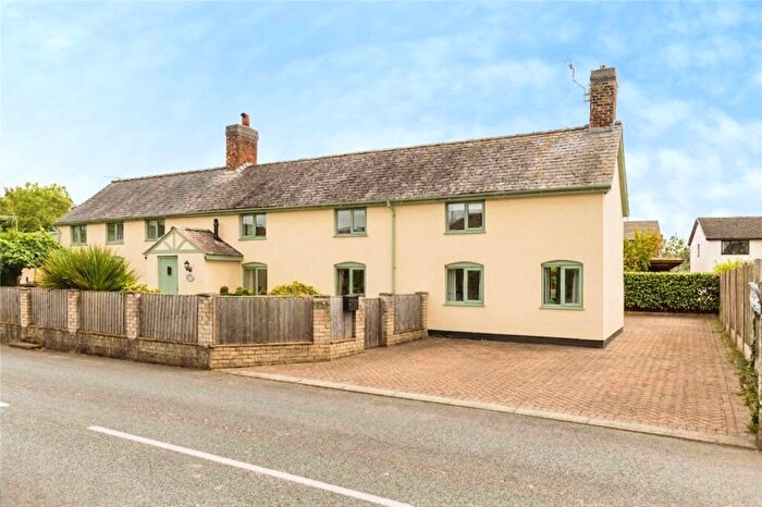 4 Bedroom Detached House For Sale In Station Road, Bangor-on-Dee, Wrexham, LL13