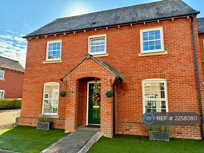 4 Bedroom Detached House To Rent In Fernhill Place, Sherfield-On-Loddon, Hook, RG27