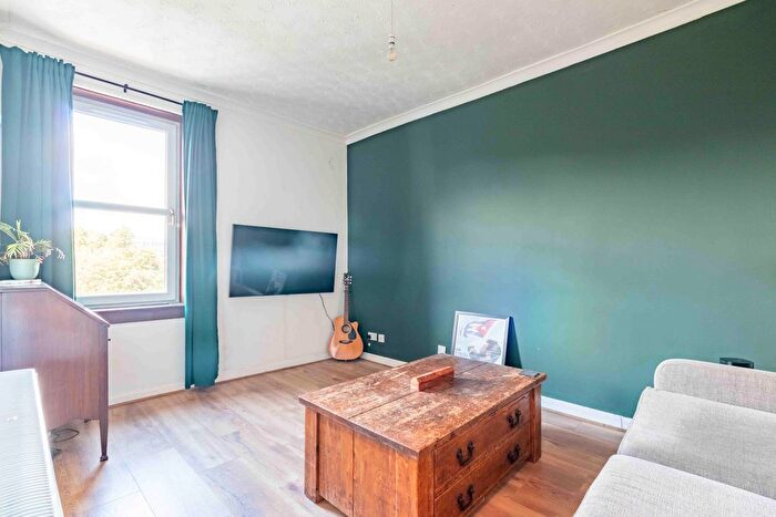 1 Bedroom Flat To Rent In Blackford Glen Road, Edinburgh, EH16