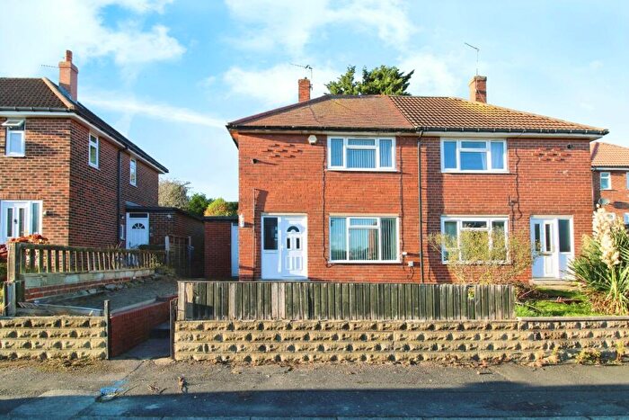 2 Bedroom Semi-Detached House To Rent In Valley Ridge, Kippax, Leeds, LS25