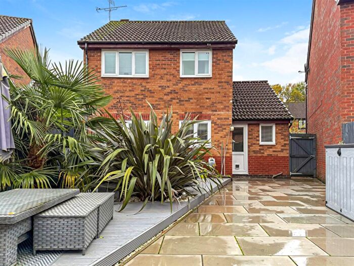 3 Bedroom Detached House For Sale In Laburnum Close, Woodlands Park, Bedworth * Three / Four Bedrooms *, CV12