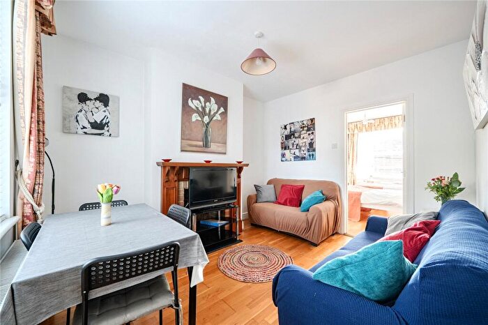 2 Bedroom Maisonette For Sale In Randall Street, Maidstone, Kent, ME14