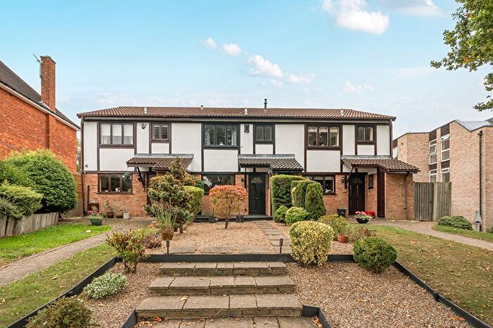 3 Bedroom Terraced House For Sale In Overbury Avenue, Beckenham, BR3