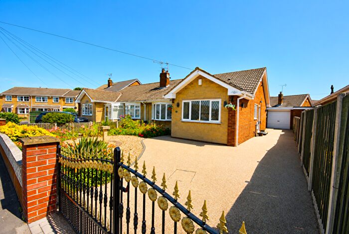 3 Bedroom Semi Detached Bungalow For Sale In Rossmoor Close, Auckley, Doncaster, DN9