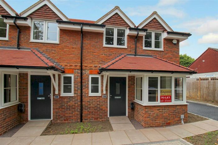 3 Bedroom Semi-Detached House To Rent In Chase Road, Lindford, Bordon, GU35