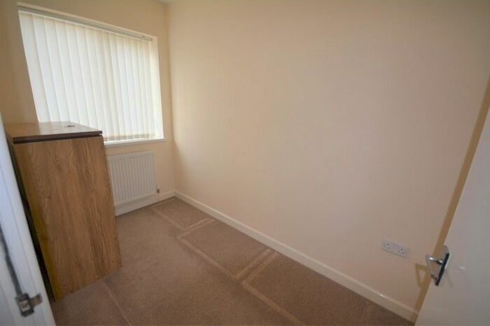 2 Bedroom Flat To Rent In Craigmuir Road, Splott, Cardiff CF24
