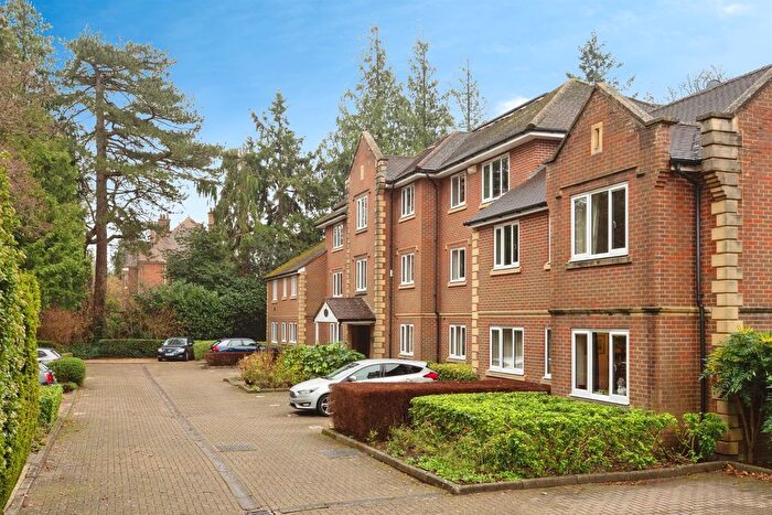 2 Bedroom Flat For Sale In Bayhall Road, Tunbridge Wells, TN2