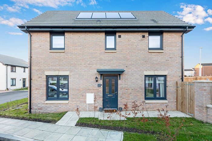 3 Bedroom Semi Detached House For Sale In East Briggers Brae, South Queensferry, Edinburgh, EH30