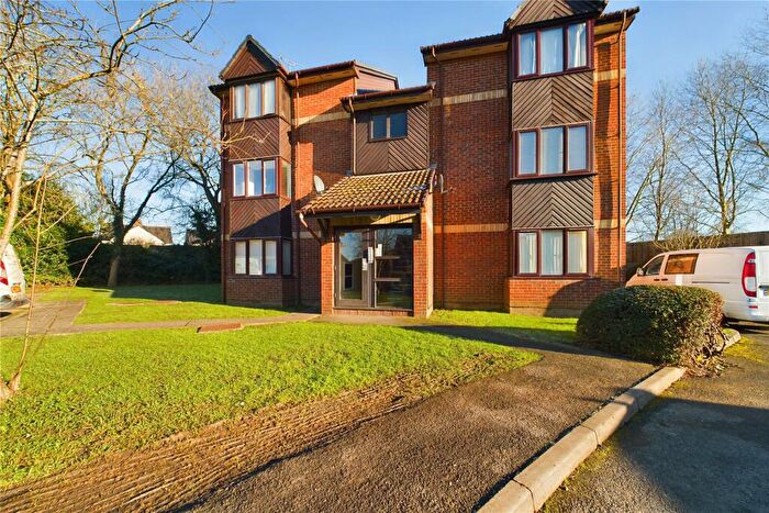 Studio To Rent In Maypole Road, Taplow, Maidenhead, SL6