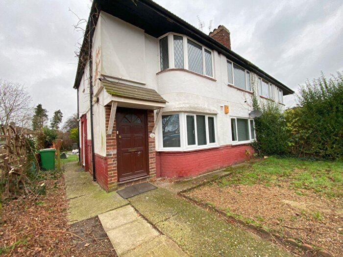 2 Bedroom Flat To Rent In Canterbury Avenue, SL2