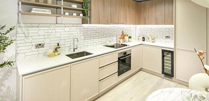 1 Bedroom Flat For Sale In Waterlily Court, Greenwich, SE3