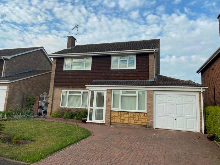 3 Bedroom Property To Rent In Sycamore Close, Wellesbourne, Warwick, CV35