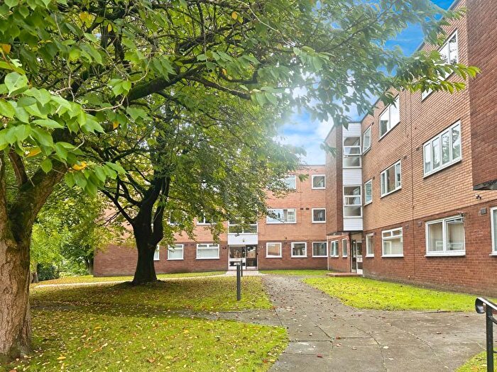 1 Bedroom Flat For Sale In Cholmondeley Road, Salford, M6