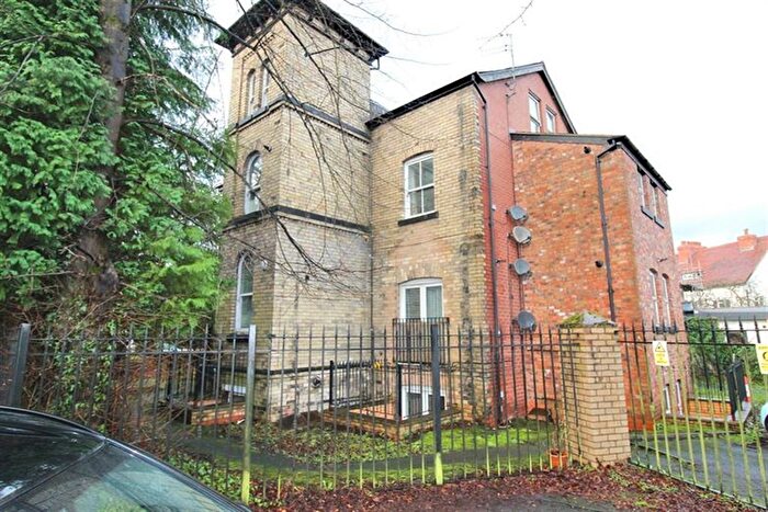 2 Bedroom Flat To Rent In St. Albans Avenue, Stockport, SK4