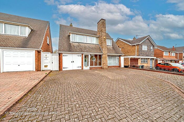 3 Bedroom Detached House For Sale In Bay Tree Road, Bloxwich, Walsall, WS3