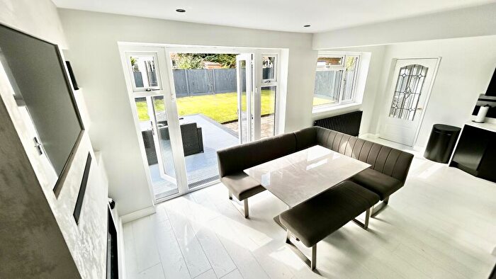 4 Bedroom Detached House For Sale In Newhouse Road, Hopwood, Heywood, OL10
