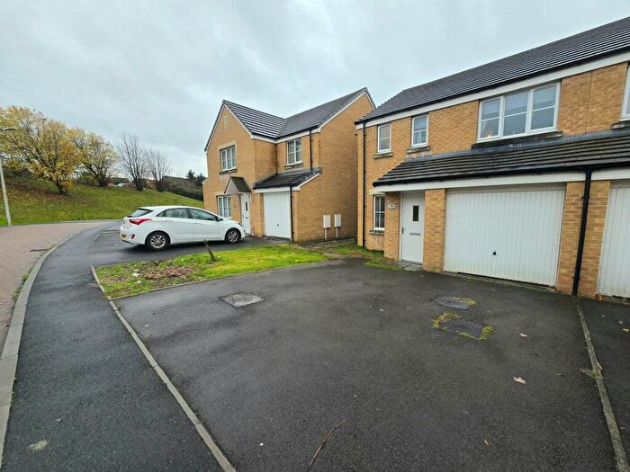 3 Bedroom Semi-Detached House For Sale In Maes Brynach, Brynmenyn, CF32