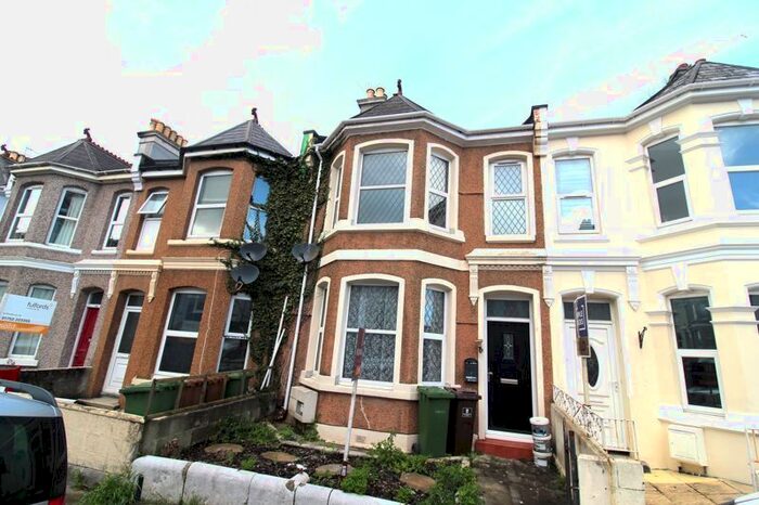 3 Bedroom Maisonette To Rent In Pasley Street, Plymouth, PL2