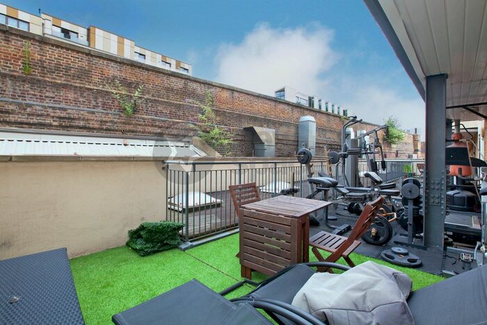 3 Bedroom Flat To Rent In Hanover Court, Stean Street, Haggerston, E8