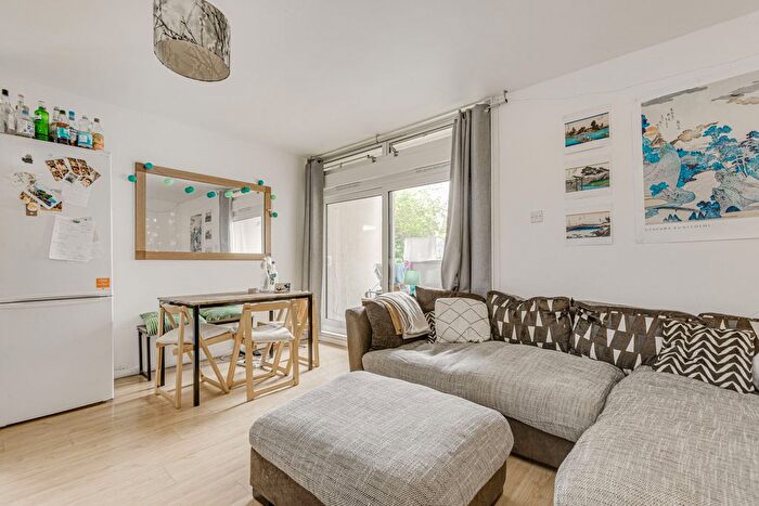 5 Bedroom Flat To Rent In Victoria Rise, Clapham Town, SW4