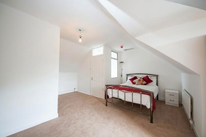 1 Bedroom Terraced House To Rent In Wantage Road, Reading, RG30