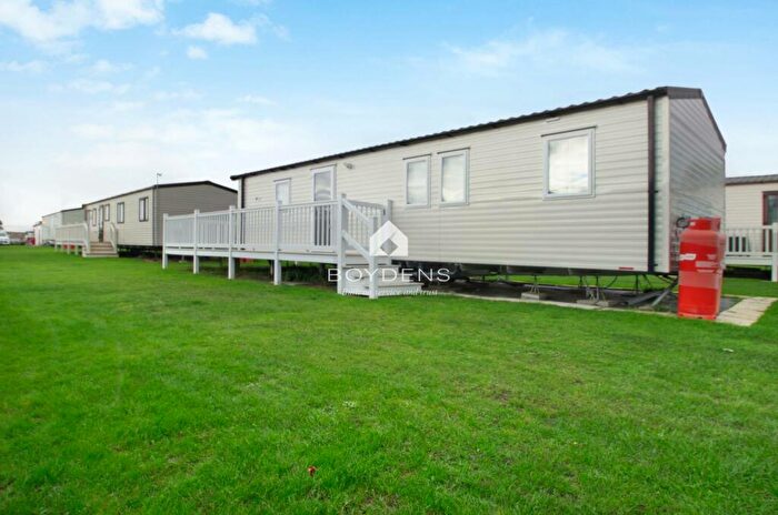 3 Bedroom Caravan For Sale In Valley Farm Holiday Park, Clacton On Sea, CO15
