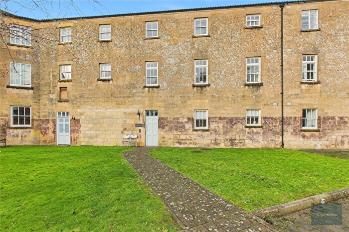 2 Bedroom Apartment For Sale In The Hexagon, Bath, BA2