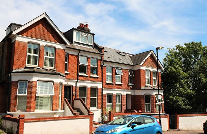 2 Bedroom Flat To Rent In Garden Flat In Stroud Green . Own Entrance, Two Double Bedrooms, Separate Kitchen And Wood Floors., N4