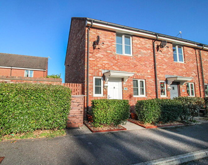 2 Bedroom End Of Terrace House For Sale In Biscay Drive, Portishead, Portishead, BS20