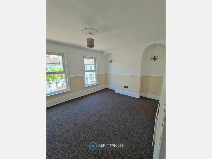 3 Bedroom Terraced House To Rent In Wandle Road, Croydon, CR0