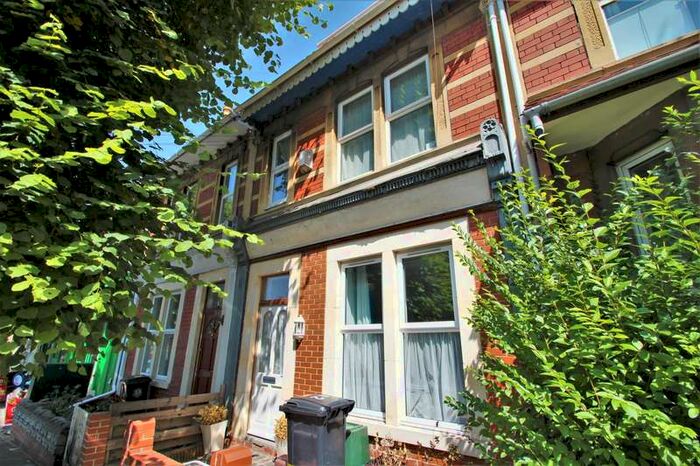 3 Bedroom Maisonette Flat To Rent In Derby Road, St Andrews, BS7