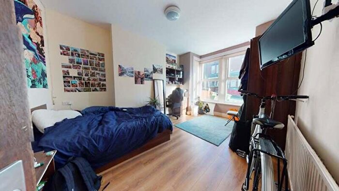 7 Bedroom Terraced House To Rent In Richmond Mount, Hyde Park, Leeds, LS6