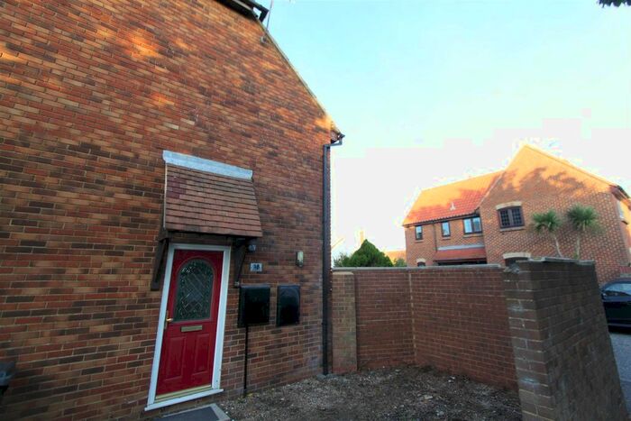 1 Bedroom Terraced House To Rent In Anson Close, South Woodham Ferrers, Chelmsford, CM3