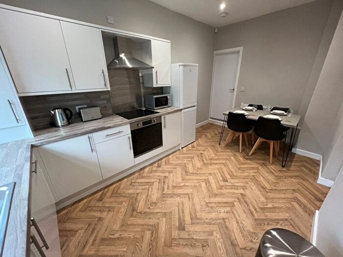 4 Bedroom Flat To Rent In Monica Grove, Fallowfield, Manchester, M19