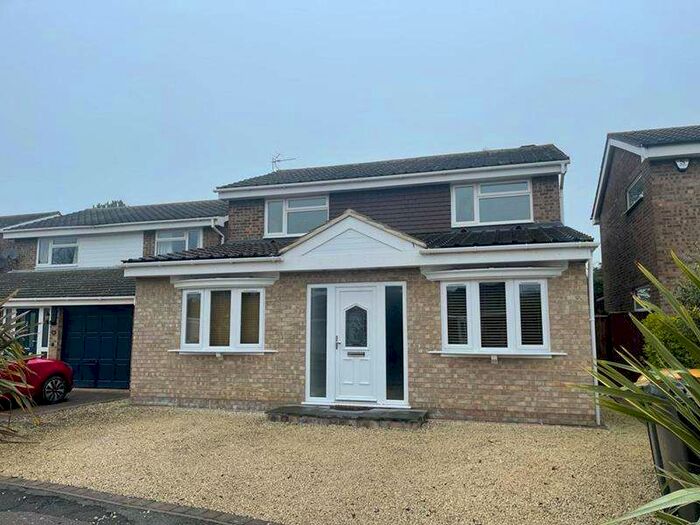 6 Bedroom Detached House To Rent In Clovelly Way, Devon Park, MK40