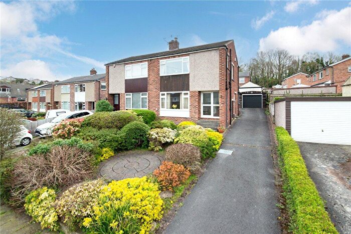 3 Bedroom Semi-Detached House For Sale In Jowett Park Crescent, Bradford, West Yorkshire, BD10