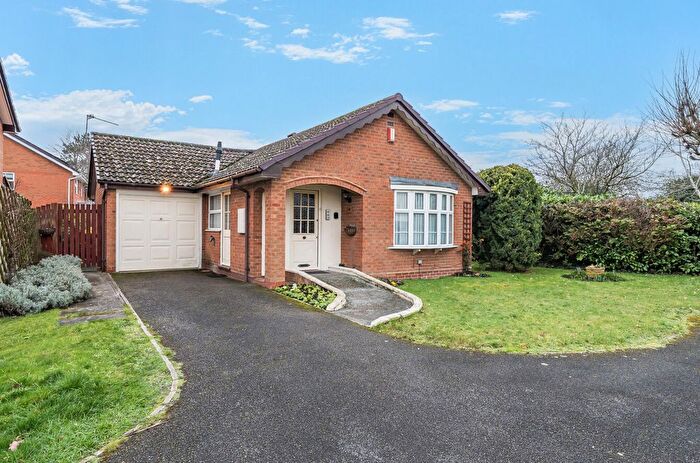 2 Bedroom Bungalow For Sale In Catalina Close, Woodley, Reading, RG5