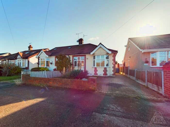 3 Bedroom Semi-Detached Bungalow To Rent In High Road, Orsett, Grays, RM16