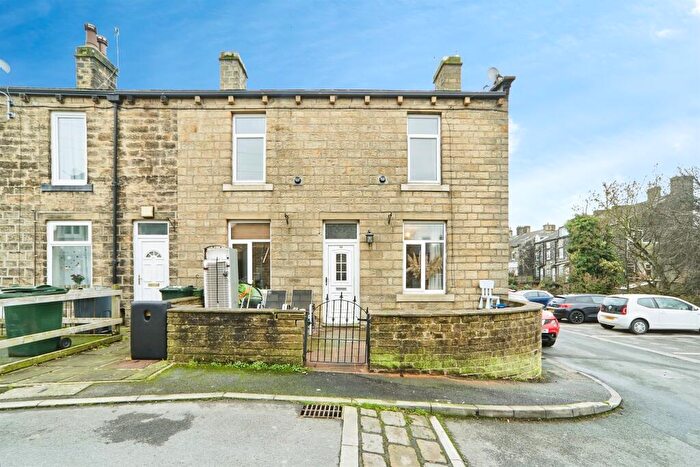 2 Bedroom End Of Terrace House For Sale In St. Johns Street, Silsden, Keighley, BD20