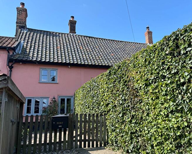 2 Bedroom Terraced House For Sale In Bunwell Street, Bunwell, NR16