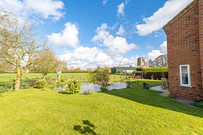 4 Bedroom Detached House For Sale In Paddock View, Stickford, PE22