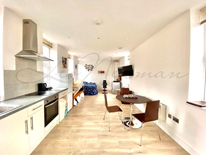 Studio To Rent In Market Place, Basingstoke, RG21